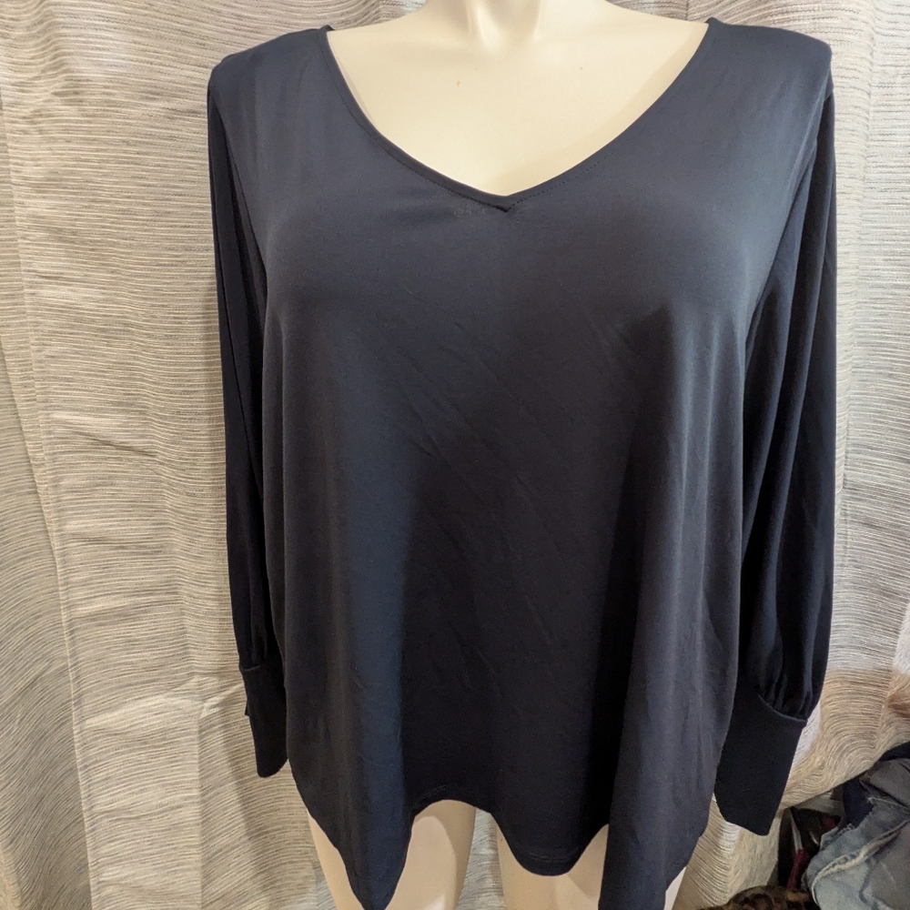 Elegant Eloquii Navy V-Neck Women's Top